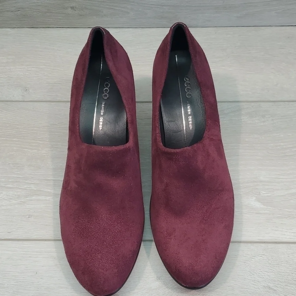 NEW Ecco Womens Suede Danish Design Heels shoes sz 38 US 7-7.5